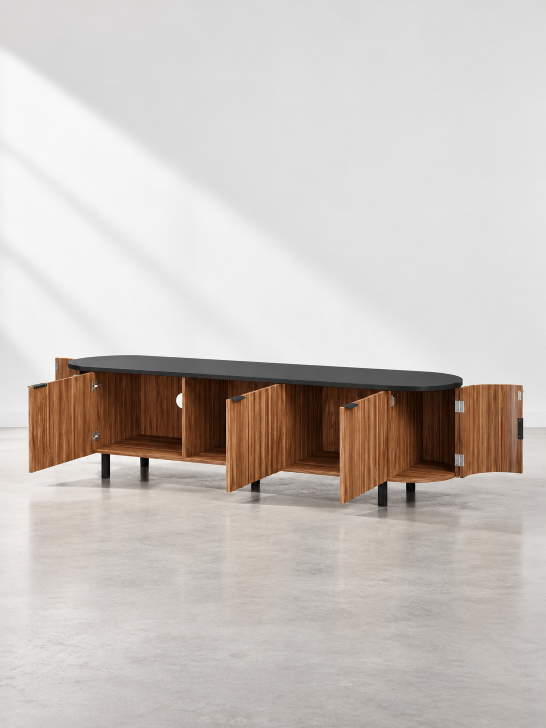 Meuble TV cannelé noyer 170 cm – 5 portes – vue 4