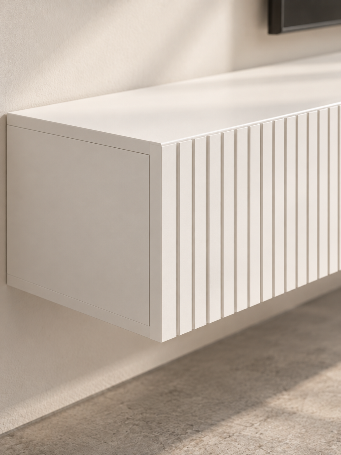 Meuble TV suspendu blanc cannelé 180 cm – vue 3